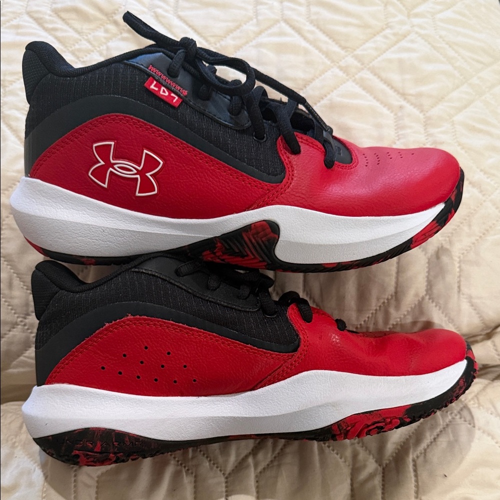 Under Armour Kids Red and Black Basketball LDR Sneakers - Picture 4 of 5